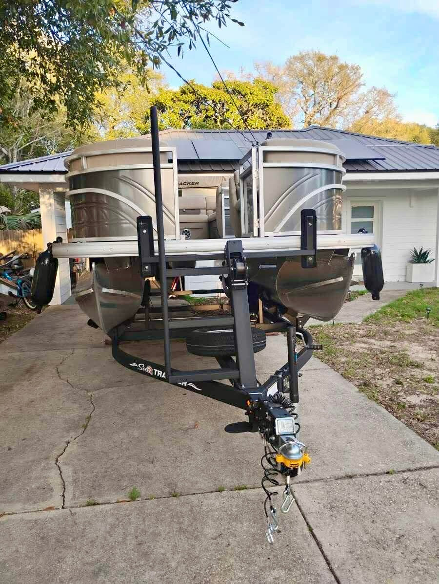 2024 Sun Tracker Party Barge (Destin/Fort Walton, FL)